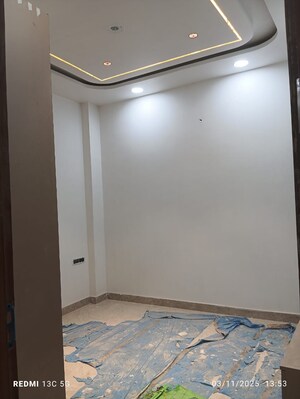 Room in 3 BHK Builder Floor at Rohini Sector 25 – for Sale