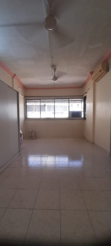 Room in 1 BHK Apartment at Evershine Millennium Paradise, Kandivali East – for Sale