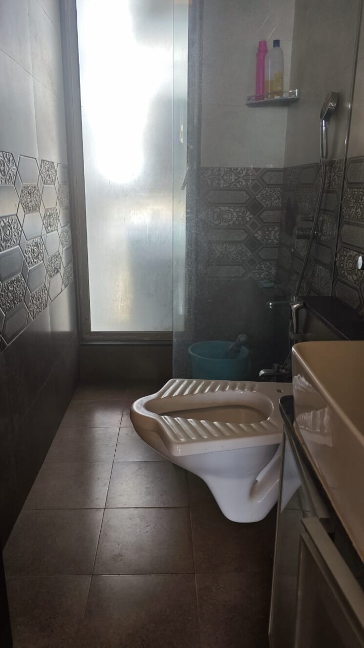 Bathroom, siddhi-garima 2 Bedroom 734 Sq.Ft. Apartment In Chembur Mumbai 9389089