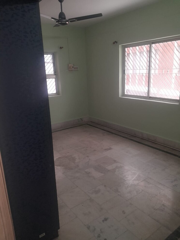 Room, lalpur 3 Bedroom 1500 Sq.Ft. Apartment In Lalpur Ranchi 9389103