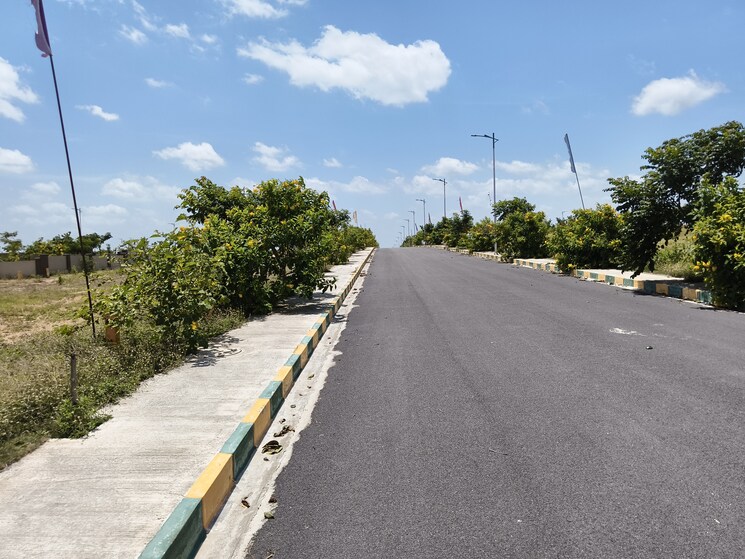 Garden, sr-sree-city  333 Sq.Yd. Plot In Agapally Hyderabad 9389121