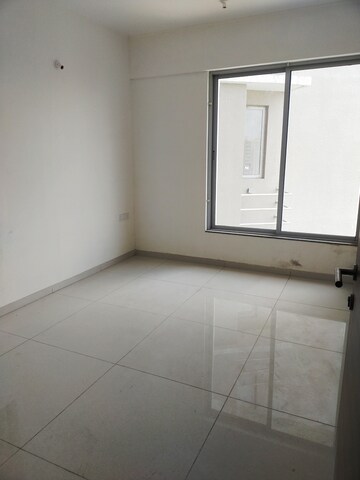 Furnished Amenities in 2.5 BHK Apartment at Kalpataru Exquisite Sierra, Wakad – for Rent