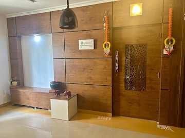 Room in 2.5 BHK Apartment at Raheja Serenity, Kandivali East – for Sale