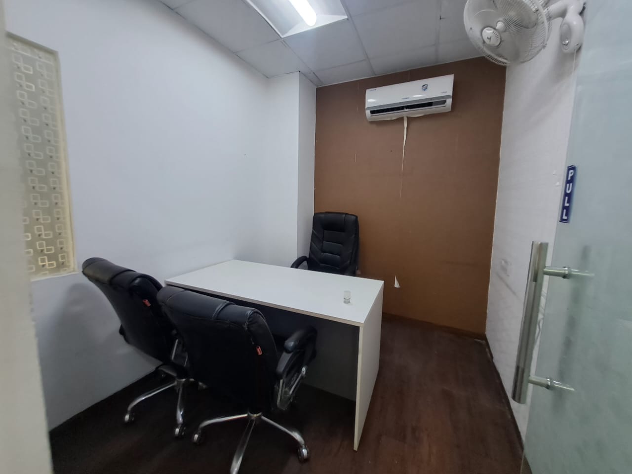 Office Space For Rent in Sector 63