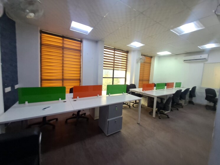Team Area, sector 63 Commercial Office Space 850 Sq.Ft. In Sector 63 Noida 9389137
