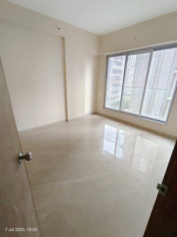 Room in 2 BHK Apartment at Linkway Estate, Malad West – for Rent