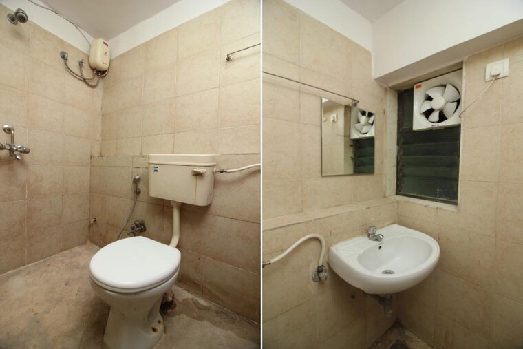 Bathroom, lower parel Pg For Boys In Lower Parel 9389172