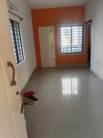Room in 1 BHK Apartment at Krishna Residency Kadubeesanahalli, Kadubeesanahalli – for Rent