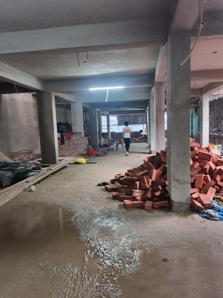  Parking, barabazar market Commercial Showroom 625 Sq.Ft. In Barabazar Market Kolkata 9388630