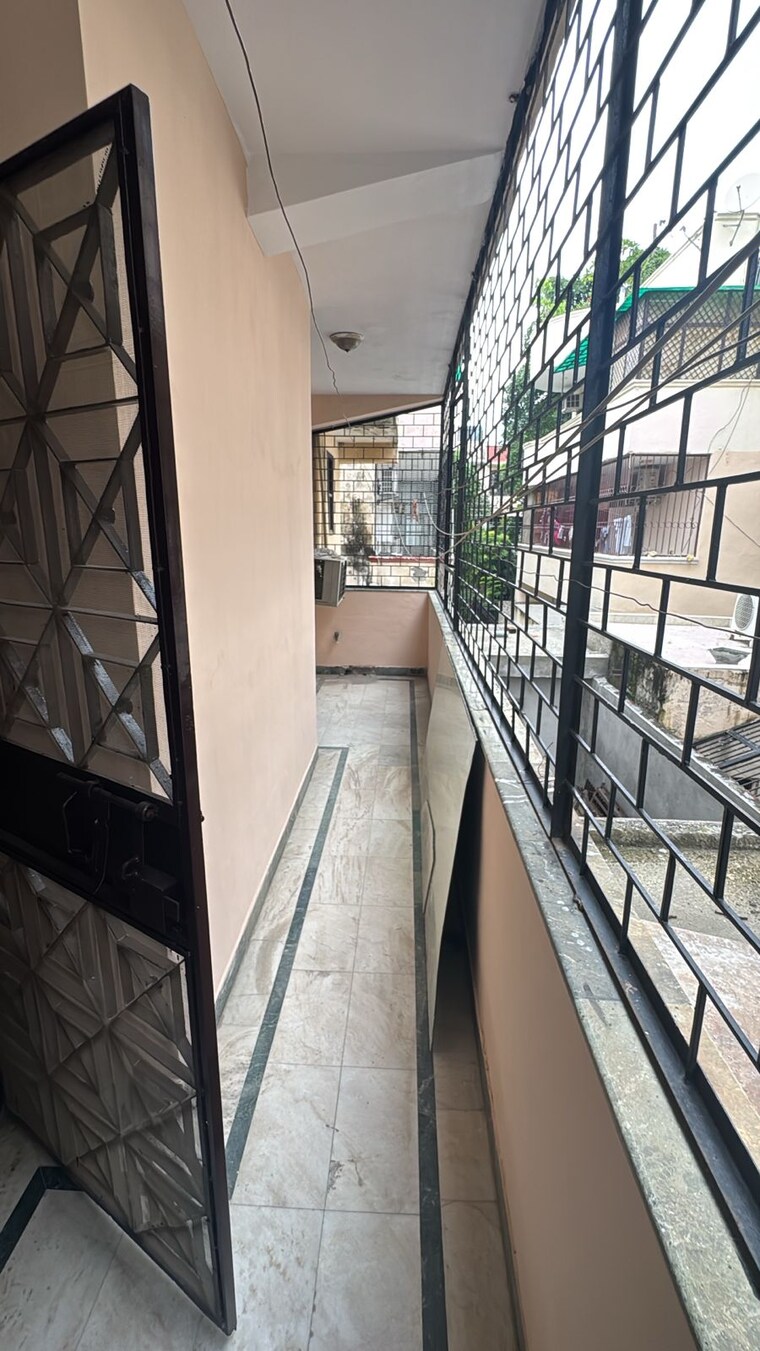 Balcony, uppal-southend 3 Bedroom 1600 Sq.Ft. Builder Floor In Sector 49 Gurgaon 9389215