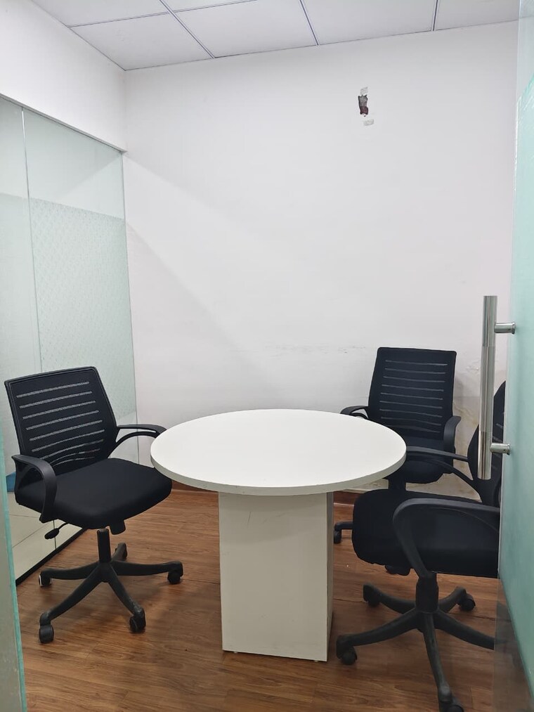 Team Area, sector 63 Commercial Office Space 1000 Sq.Ft. In Sector 63 Noida 9389195