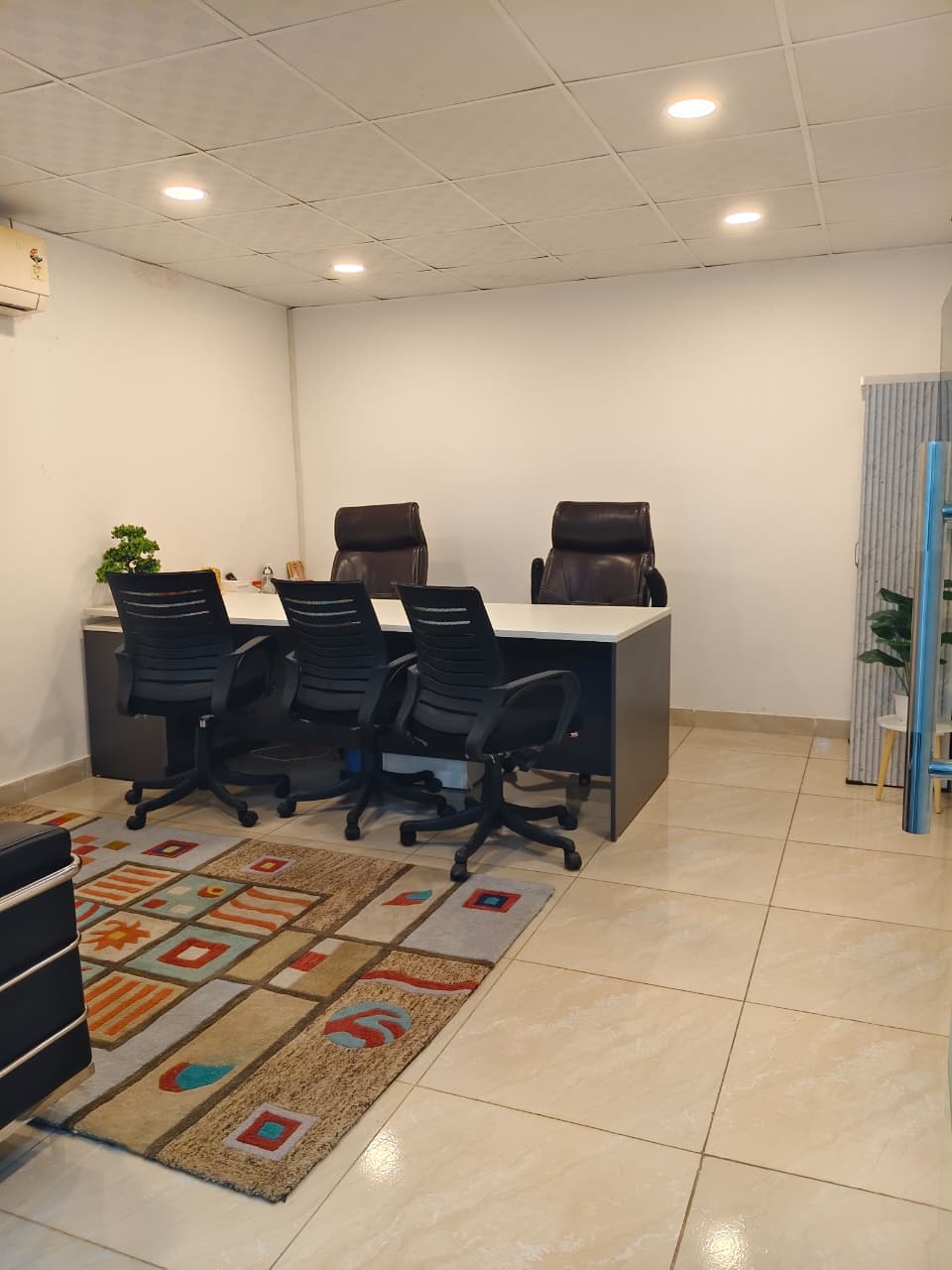 Office Space For Rent in Sector 63
