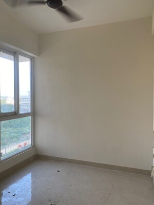 Room in 2 BHK Apartment at Signature Global Prime, Sector 63a – for Rent