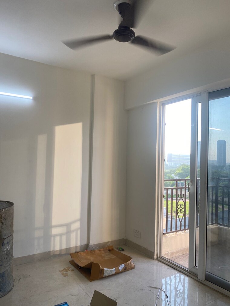 Room, signature-global-prime 2 Bedroom 834 Sq.Ft. Apartment In Sector 63a Gurgaon 9389221