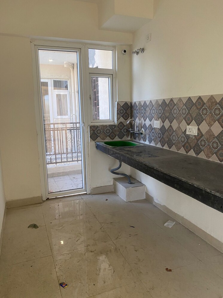 Kitchen, signature-global-prime 2 Bedroom 834 Sq.Ft. Apartment In Sector 63a Gurgaon 9389221