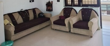 Living Room in 2.5 BHK Builder Floor at Uppal Southend, Sector 49 – for Sale