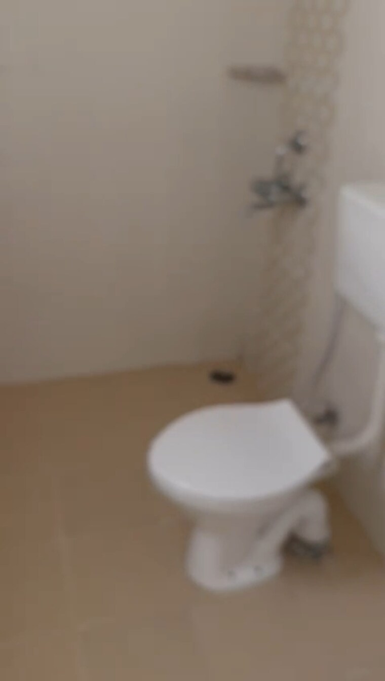 Bathroom, shree-vardhman-mantra 2 Bedroom 800 Sq.Ft. Apartment In Sector 67 Gurgaon 9389265