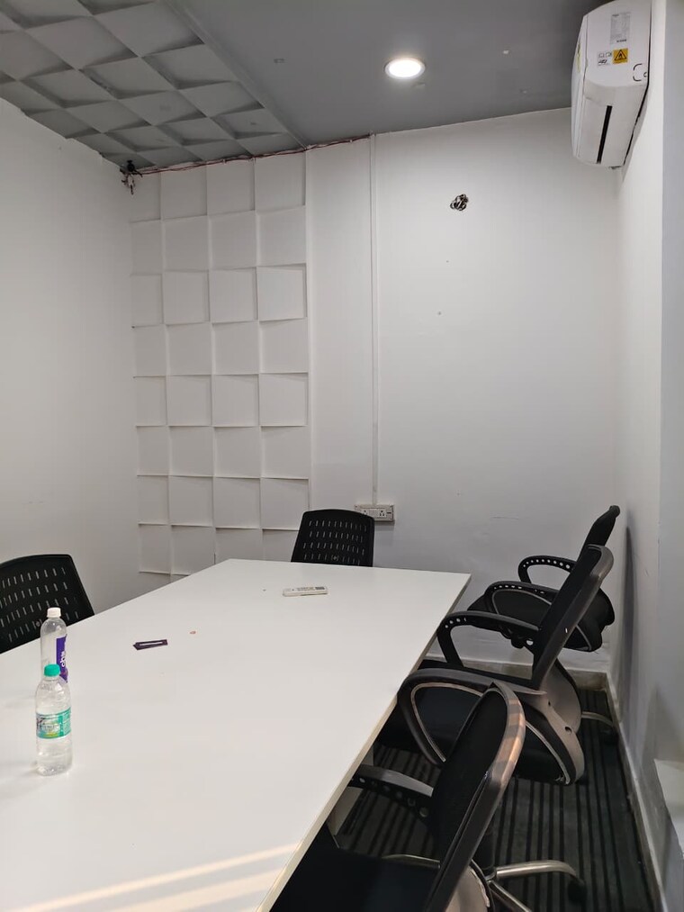 Team Area, sector 63 Commercial Office Space 1000 Sq.Ft. In Sector 63 Noida 9389242