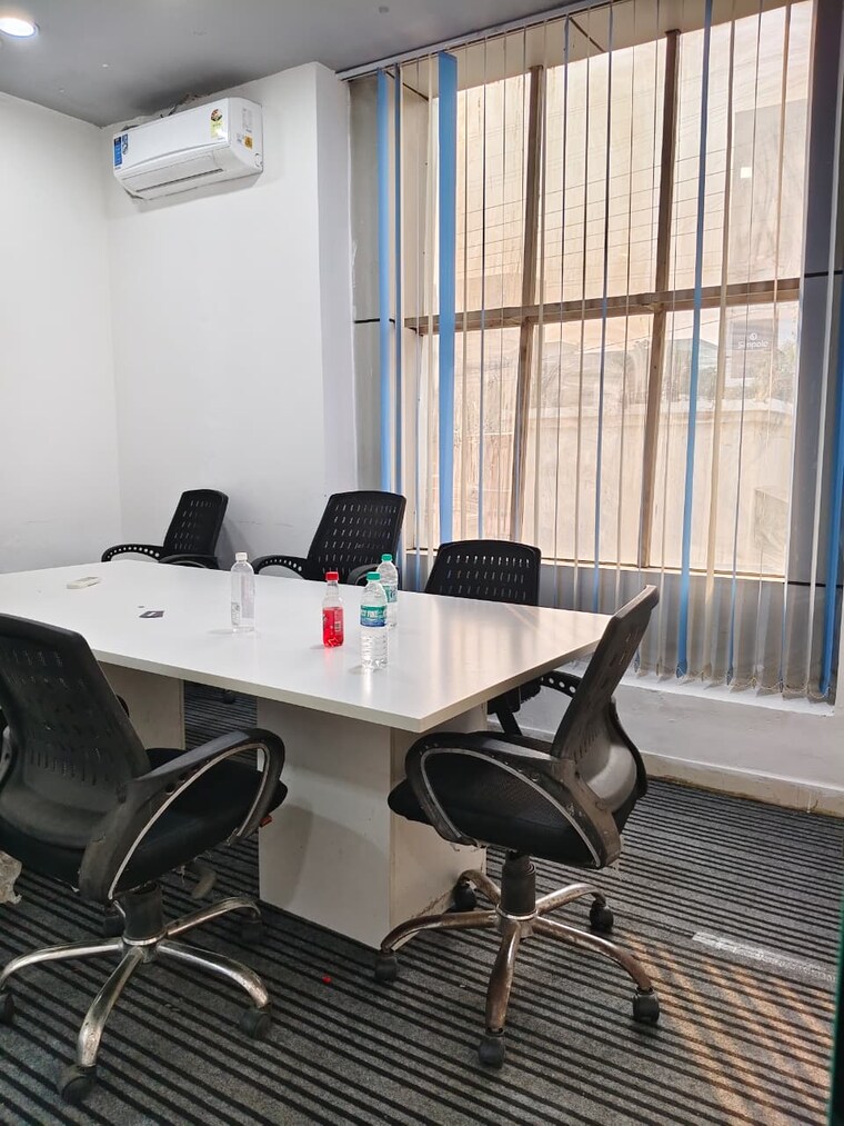 Team Area, sector 63 Commercial Office Space 1000 Sq.Ft. In Sector 63 Noida 9389242