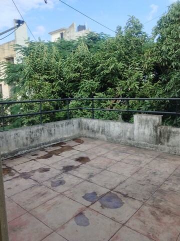 Plot Area in 1 BHK Apartment at Tingre Nagar – for Rent