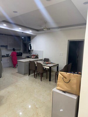 Team Area in 3 BHK Builder Floor at Sushant Lok 3, Sector 57 – for Sale