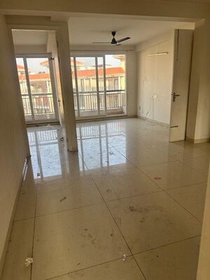 Room in 3 BHK Apartment at Maxxus Elanza, International Airport Road – for Sale