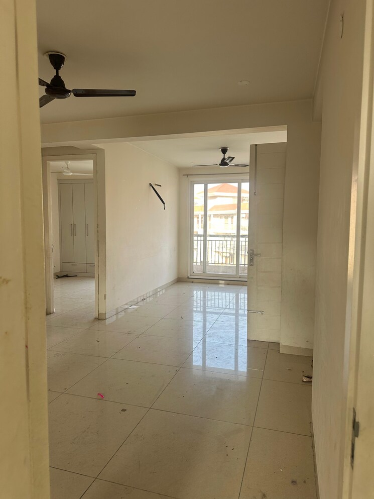 Room, maxxus-elanza 3 Bedroom 200 Sq.Yd. Apartment In International Airport Road Zirakpur 9389384