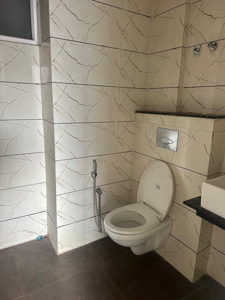 Bathroom, maxxus-elanza 3 Bedroom 200 Sq.Yd. Apartment In International Airport Road Zirakpur 9389384