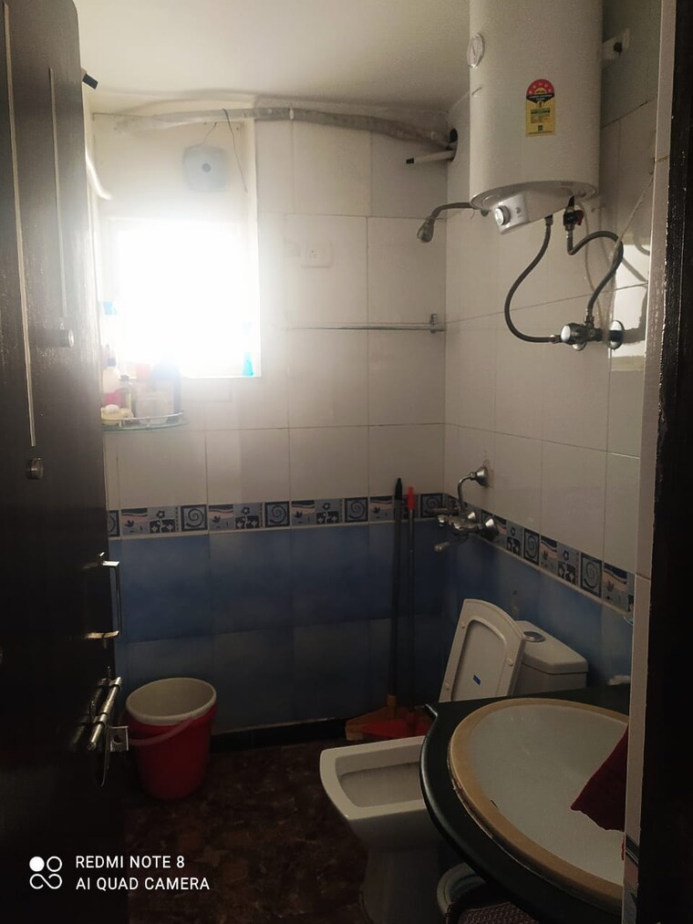 Bathroom, cghs-hewo-apartments 2 Bedroom 1200 Sq.Ft. Apartment In Sector 56 Gurgaon 9389333