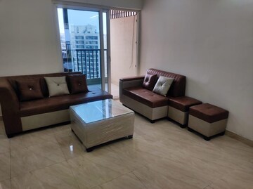 2 BHK Apartment For Rent in Gaur Yamuna City, Gaur Yamuna City