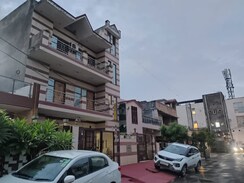 3 BHK + Extra Room Builder Floor For Sale in Sector 9