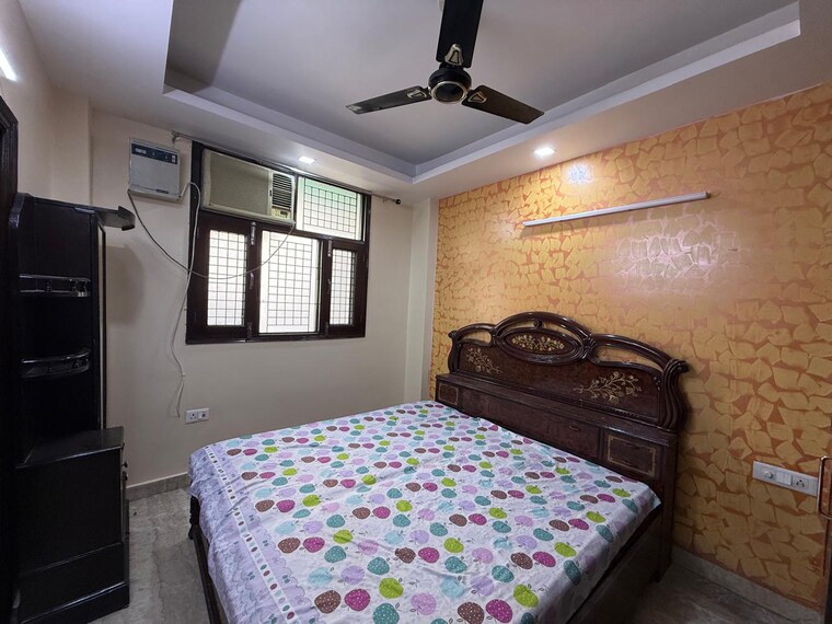 Bedroom, paschim vihar 2 Bedroom 1000 Sq.Ft. Builder Floor In Paschim Vihar Delhi 9389411