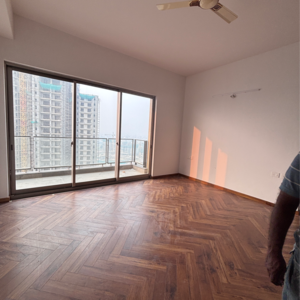 Room in 4 BHK Apartment at Shalimar One World Belvedere Court 3, Malesemau – for Rent