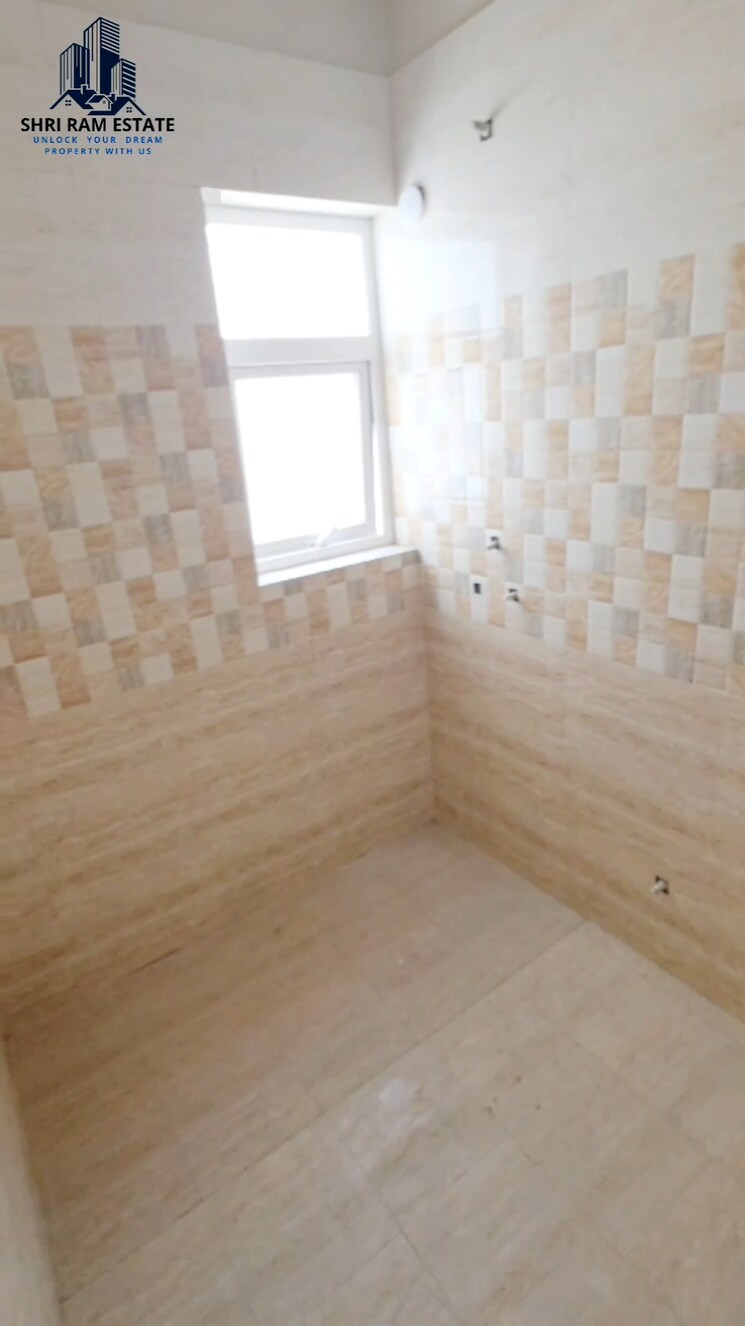 Bathroom, sector 104 4 Bedroom 1750 Sq.Ft. Apartment In Sector 104 Faridabad 9389457