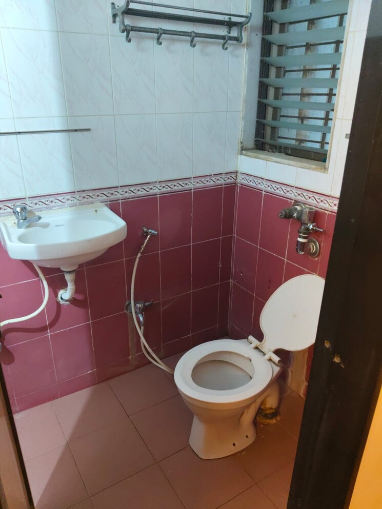 Bathroom, kengeri 1.5 Bedroom 490 Sq.Ft. Builder Floor In Kengeri Bangalore 9389341