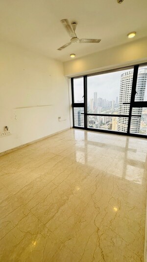 Room in 4 BHK Apartment at Lodha The Park, Worli – for Sale