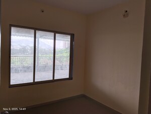 Room in 2 BHK Apartment at Jay Vijay Nagari Phase 2, Nalasopara West – for Rent