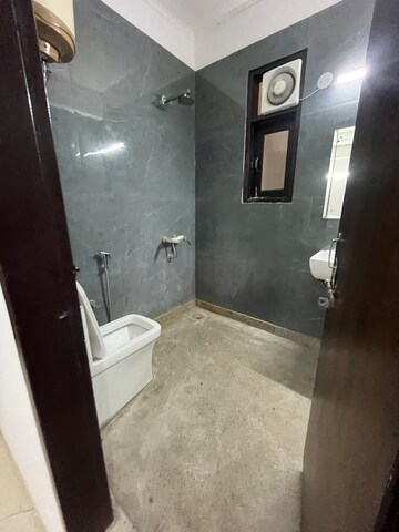 Bathroom in 1 BHK Apartment at Saket – for Rent