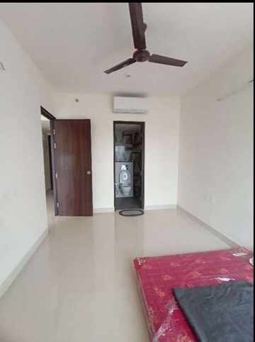 Room in 1 BHK Apartment at Lodha Casa Viva, Majiwada – for Rent