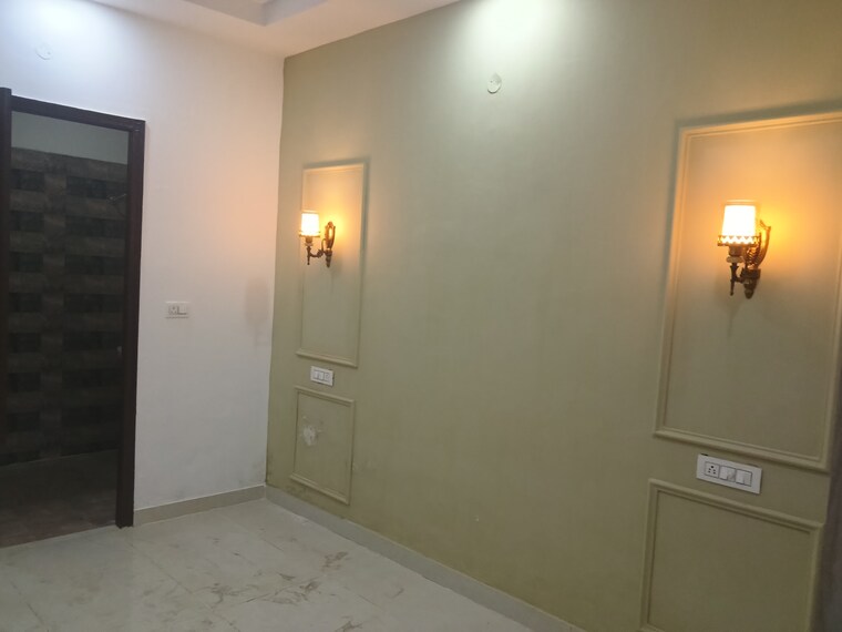 Room, dhakoli 2 Bedroom 100 Sq.Yd. Apartment In Dhakoli Zirakpur 9389500