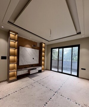 Room in 4 BHK Builder Floor at BP Homes, Sector 85 – for Sale