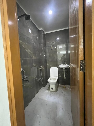 Bathroom in 1 BHK Apartment at Saket – for Rent