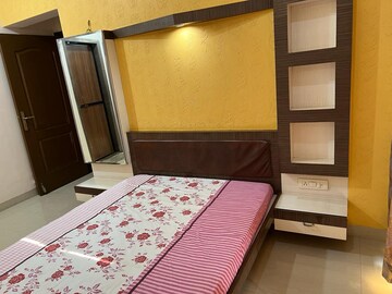 Bedroom in 2 BHK Apartment at K Raheja Heights, Malad East – for Rent