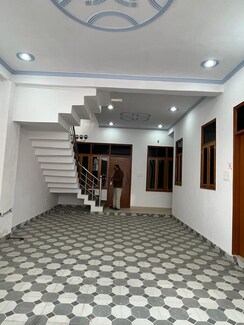 6+ BHK + Servant Room Villa For Sale in Kalyanpur East