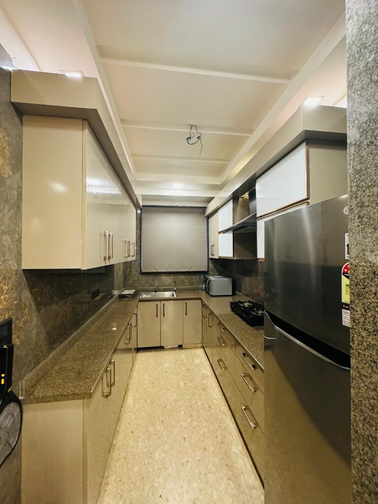 Kitchen, sushant-vyapaar-kendra 3 Bedroom 300 Sq.Ft. Builder Floor In Sector 43 Gurgaon 9389578