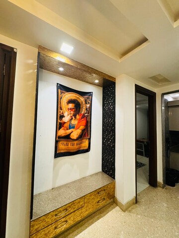 Bedroom in 3 BHK Builder Floor at Sushant Vyapaar Kendra, Sector 43 – for Rent