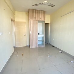 2 BHK Apartment For Sale in Pyramid Elite