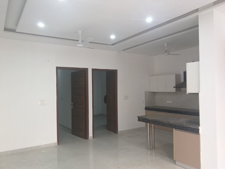Kitchen, dhakoli 2 Bedroom 100 Sq.Yd. Apartment In Dhakoli Zirakpur 9389583