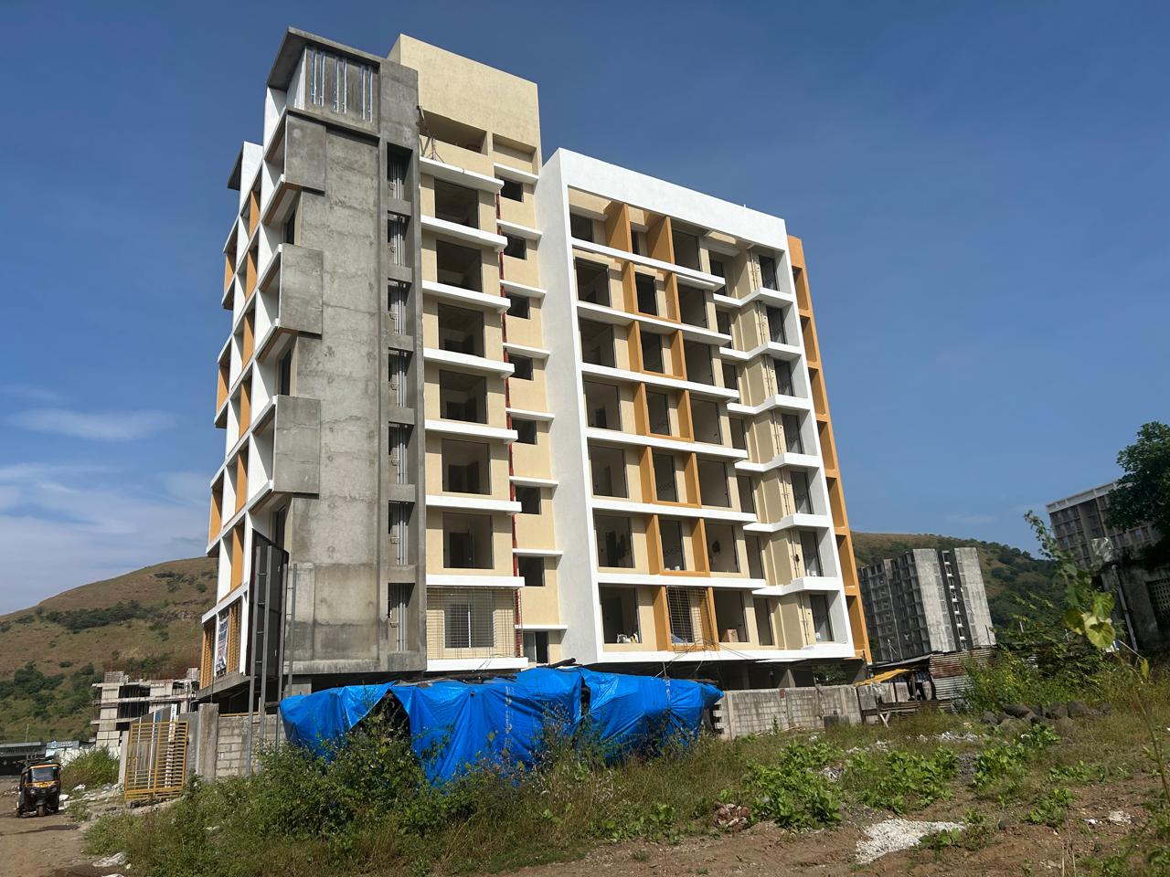 1 BHK 698 Sq.Ft. Apartment in Surana Avion