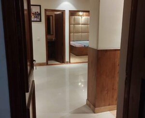 Room in 2 BHK Apartment at Vip Road – for Rent
